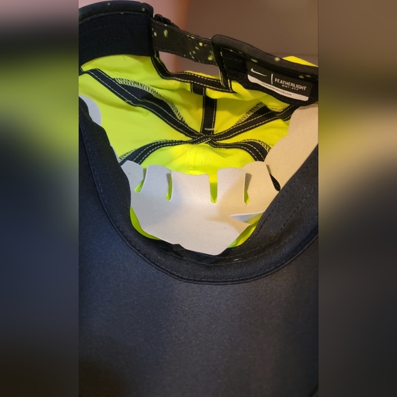 Ultra Rare NWT Nike Feather Light NikeFit Hat Cap Tennis 611810-303 Yellow - Picture 6 of 8